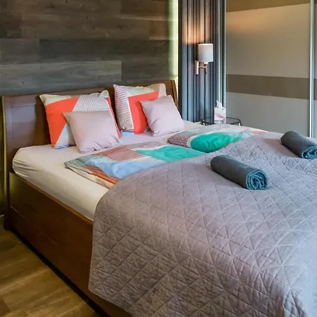 Devai-lux Apartment Sarvar