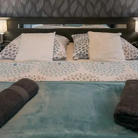 Devai-lux Apartment
