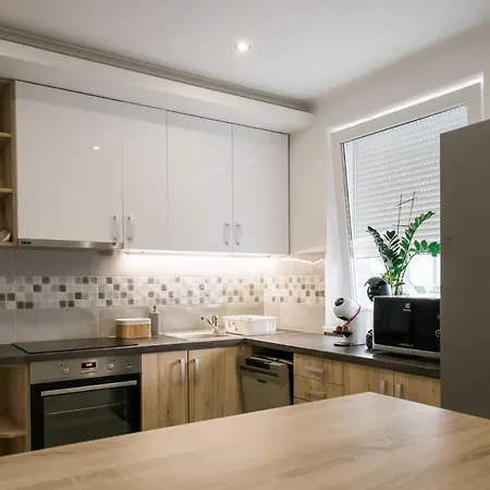 Apartment Devai-lux Sarvar